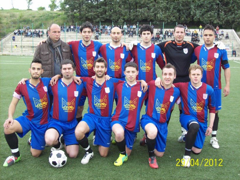 Gli undici del Castellana Scesi in Campo.jpg